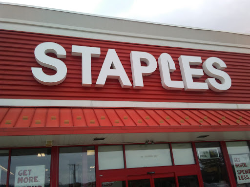 Office Supply Store «Staples», reviews and photos, 82 Storrs Rd #86, Willimantic, CT 06226, USA