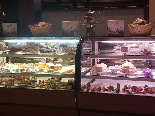 Shopping Mall «Shops On Lake Avenue», reviews and photos, 345 S Lake Ave, Pasadena, CA 91101, USA