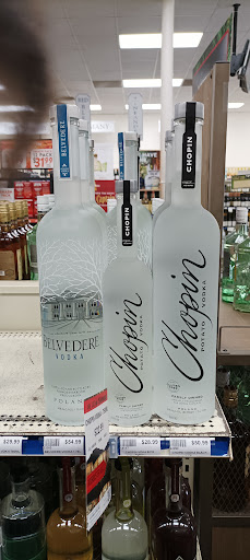 Shopping Mall «Walnut Hill Shopping Center», reviews and photos, 16529 S Frederick Ave, Gaithersburg, MD 20877, USA