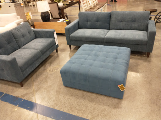 Outlet Store «Rooms To Go Outlet Furniture Store - Pearl River», reviews and photos, 63295 Old Military Rd, Pearl River, LA 70452, USA