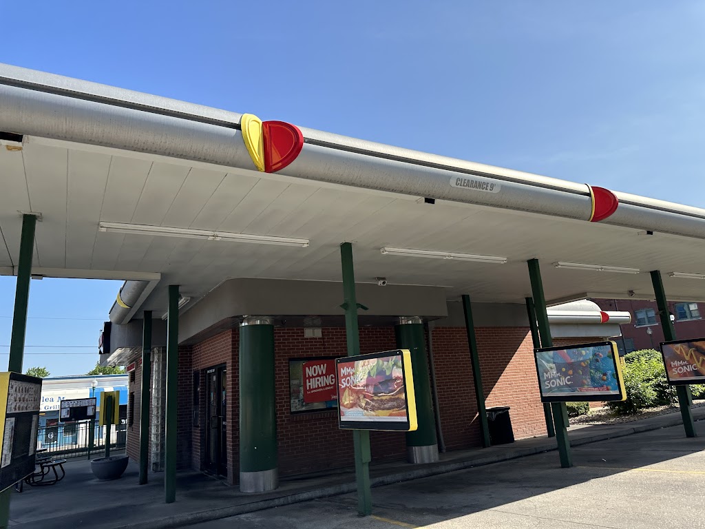 Sonic Drive-In 64111
