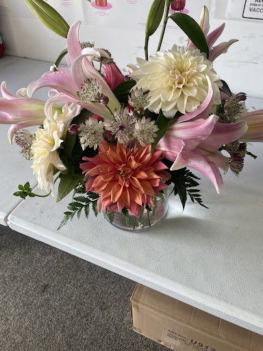 Florist «Flower Hut», reviews and photos, 6300 E Independence Blvd, Charlotte, NC 28212, USA