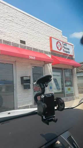 Mobile Phone Repair Shop «CPR Cell Phone Repair Mayfield Heights», reviews and photos, 5969 Mayfield Rd, Mayfield Heights, OH 44124, USA