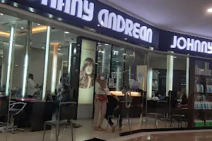 Johnny Andrean Salon Mall Panakukkang image