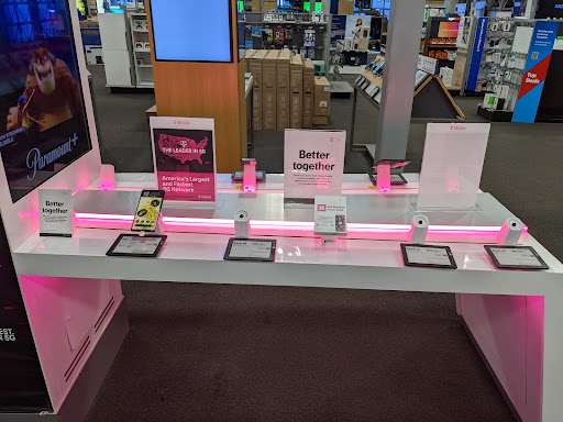 Electronics Store «Best Buy», reviews and photos, 2401 N Mayfair Rd, Wauwatosa, WI 53226, USA
