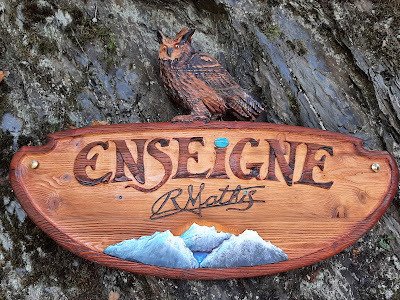 Enseignes en bois sculptées - Mathis Richard à Luz-Saint-Sauveur