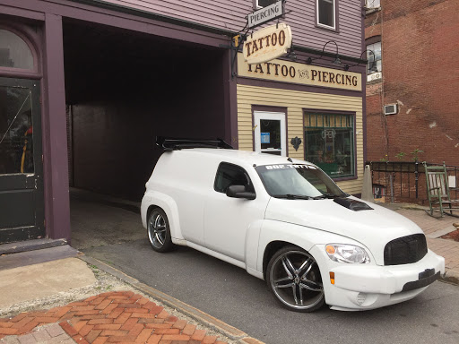Tattoo Shop «Mountainside Tattoo & Piercing VT», reviews and photos, 55 Square, Bellows Falls, VT 05101, USA