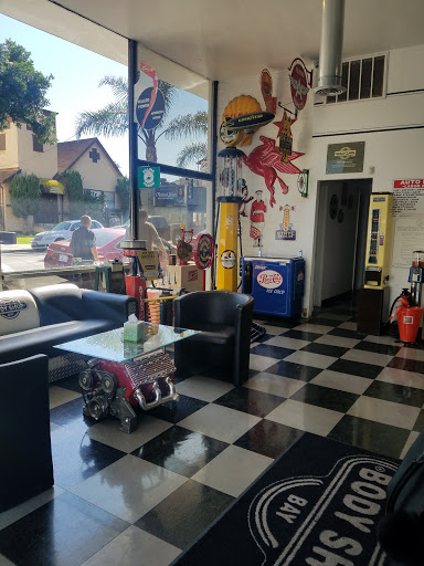 Auto Body Shop «South Bay Body Shop», reviews and photos, 546 W 6th St, San Pedro, CA 90731, USA