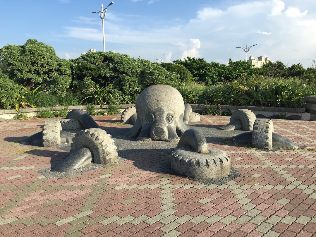 南寮公园 大章鱼像