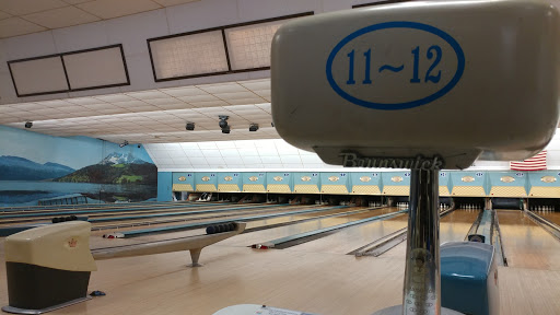 Bowling Alley «Lucky Strike Lanes Inc», reviews and photos, 185 Stafford Rd, Mansfield Center, CT 06250, USA