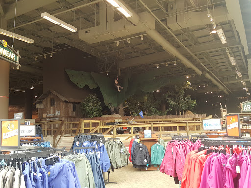 Sporting Goods Store «Bass Pro Shops», reviews and photos, 951 E Lewis and Clark Pkwy, Clarksville, IN 47129, USA