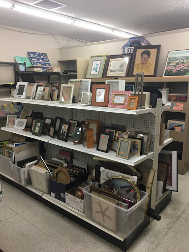 Thrift Store «Orange Lutheran Thrift Shop», reviews and photos, 676 N Tustin St, Orange, CA 92867, USA