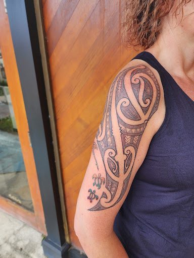 Explore back shoulder tattoo ideas for men, creative tattoo ideas in Kailua Kona, available at K Town Tattoo