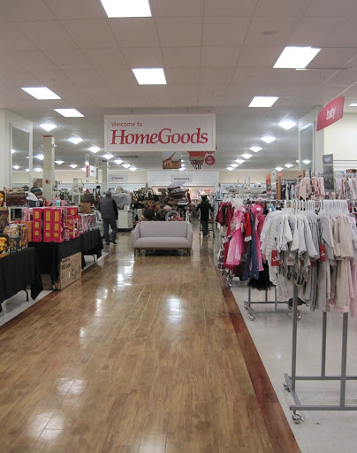 Department Store «T.J. Maxx & HomeGoods», reviews and photos, 715 E Dundee Rd, Palatine, IL 60074, USA