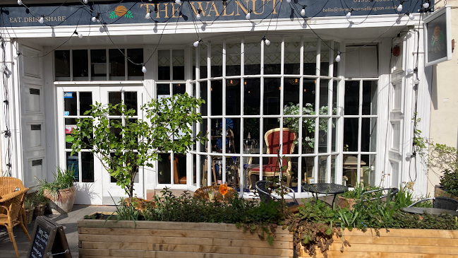 The Walnut - Restaurant