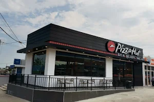 Pizza Hut - Glass image