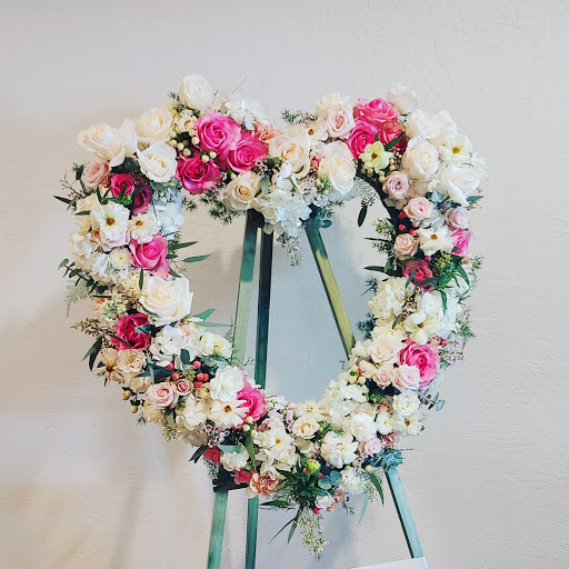 Florist «Bartlett Flowers & Gifts», reviews and photos, 226 Vernon St, Roseville, CA 95678, USA