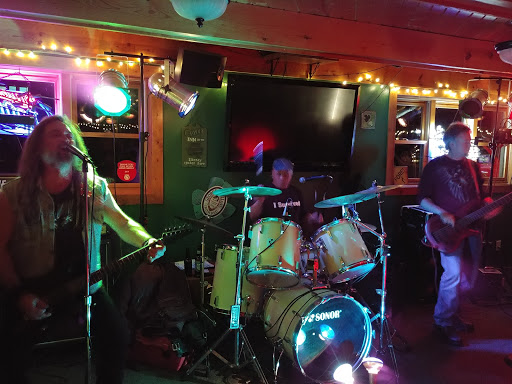 Golf Course «Irish Greens Golf Club & Restaurant», reviews and photos, 2946 Logtown Rd, Oconto, WI 54153, USA