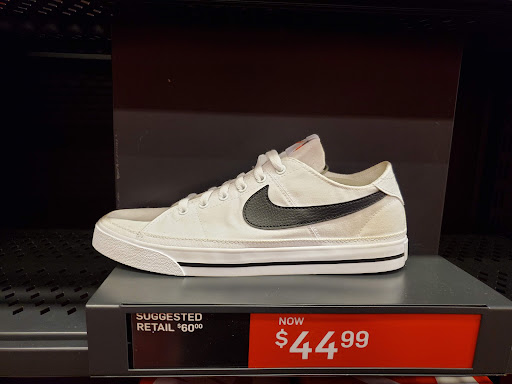 Clothing Store «Nike Factory Store», reviews and photos, 915 Ridgewalk Pkwy #200, Woodstock, GA 30188, USA