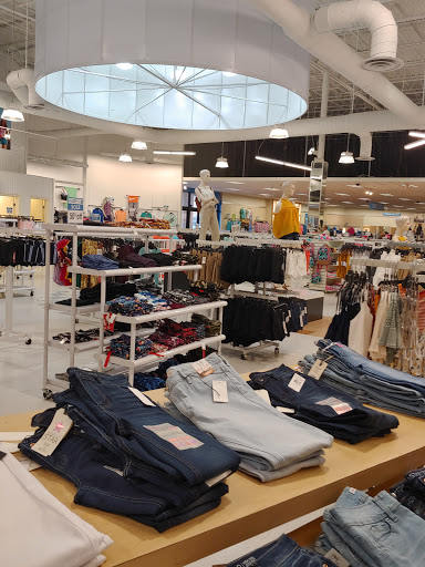 Clothing Store «Bealls Department Store», reviews and photos, 204 E Eau Gallie Blvd, Indian Harbour Beach, FL 32937, USA
