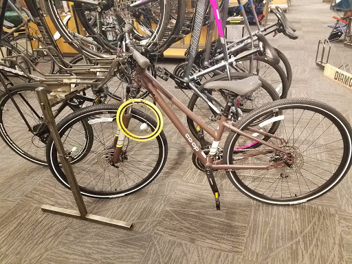 Camping Store «REI», reviews and photos, 2700 Seaglass Way, Oxnard, CA 93036, USA