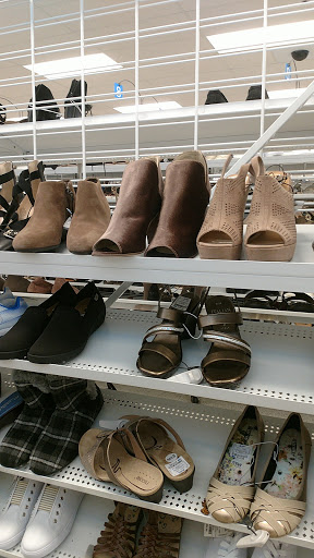 Clothing Store «Ross Dress for Less», reviews and photos, 835 Cortez Rd W, Bradenton, FL 34207, USA