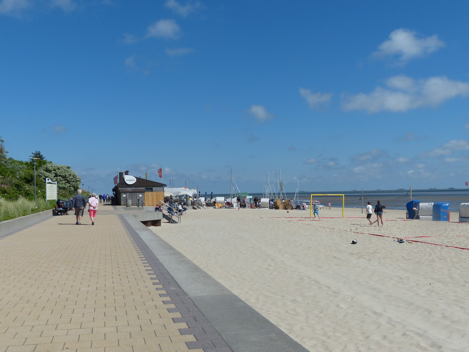 Photo de Fohr Sudstrand avec plusieurs baies longues
