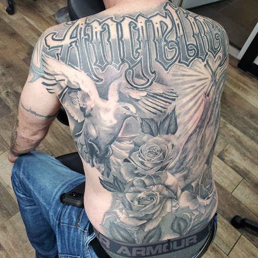 Tattoo Shop «Mr Tattoo», reviews and photos, Mr Tattoo, 673 High St, Burlington, NJ 08016, USA