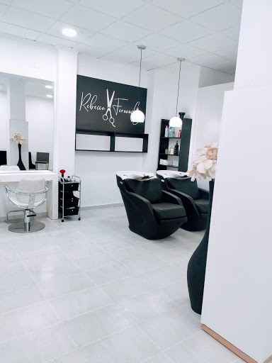 Rebecca Fernández Peluquería en Casas-Ibáñez, Albacete