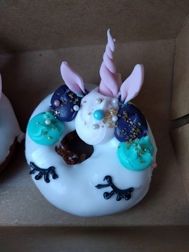 Donut Shop «Hurts Donut», reviews and photos, 7010 W 21st St, Wichita, KS 67205, USA