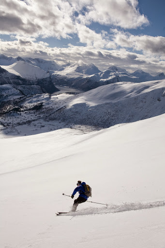 Outdoor Sports Store «Pro Ski and Mountain Service», reviews and photos, 108 W North Bend Way, North Bend, WA 98045, USA