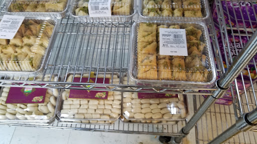 Grocery Store «Halal Import Food Market», reviews and photos, 701 E Pioneer Pkwy, Arlington, TX 76010, USA