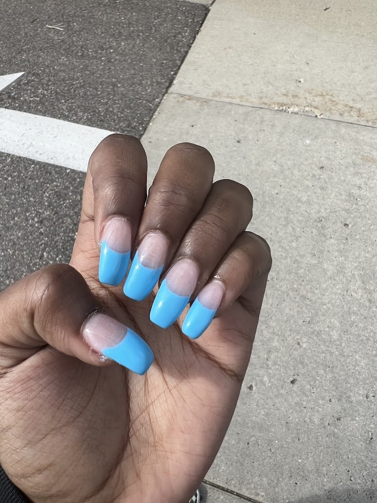 DeParis Nails 55075