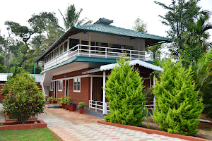 The Greenwoods Homestay image