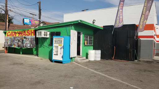 Fernando's Carwash Supplies en East Los Angeles