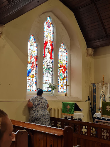 Reviews of St. David's Church Morriston in Swansea - Church