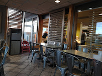 Atmosphère du Restauration rapide McDonald's à Hanches - n°10