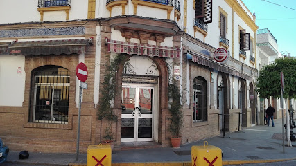 Bar Esquina Cortés - C. Real, 1, 41920 San Juan de Aznalfarache, Sevilla, Spain