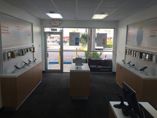 Cell Phone Store «Verizon Wireless - Your Wireless», reviews and photos, 9890 SW 40th St, Miami, FL 33165, USA