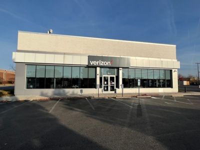 Cell Phone Store «Verizon», reviews and photos, 1812 W Mercury Blvd, Hampton, VA 23666, USA