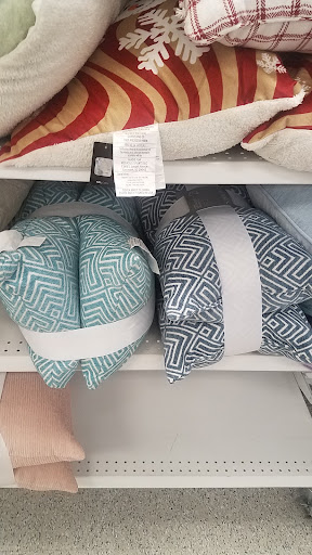 Clothing Store «Ross Dress for Less», reviews and photos, 3900 Klose Way, Richmond, CA 94806, USA