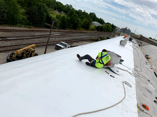 Roofing Contractor «Guarantee Roofing», reviews and photos, 1240 Hulman St, Terre Haute, IN 47802, USA
