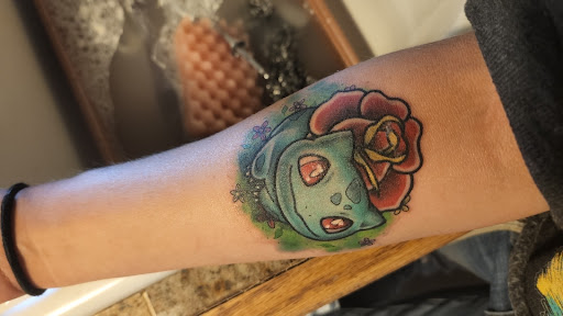 Tattoo Shop «NorthWoods Tattoo Parlour», reviews and photos, 229 Garland St b, Traverse City, MI 49684, USA