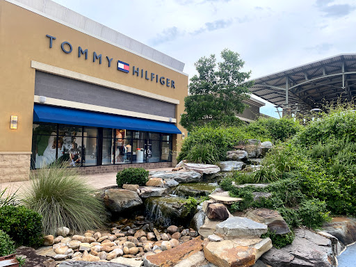 Outlet Mall «The Outlet Shops of Grand River», reviews and photos, 6200 Grand River Pkwy, Leeds, AL 35094, USA