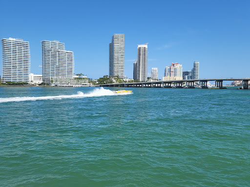 Shopping Mall «Bayside Marketplace», reviews and photos, 401 Biscayne Blvd R106, Miami, FL 33132, USA