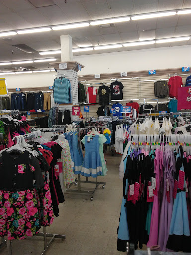 Discount Store «Fallas Paredes Discount Stores», reviews and photos, 2230 E Lincoln Ave, Anaheim, CA 92806, USA