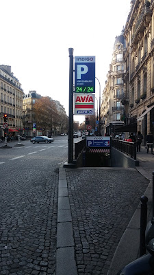 AVIA à Paris