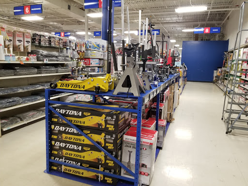 Hardware Store «Harbor Freight Tools», reviews and photos, 4600 Stadium Dr, Kalamazoo, MI 49008, USA