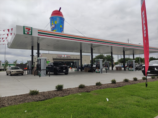 7-Eleven, 6001 Airport Fwy, Haltom City, TX 76117, USA, 