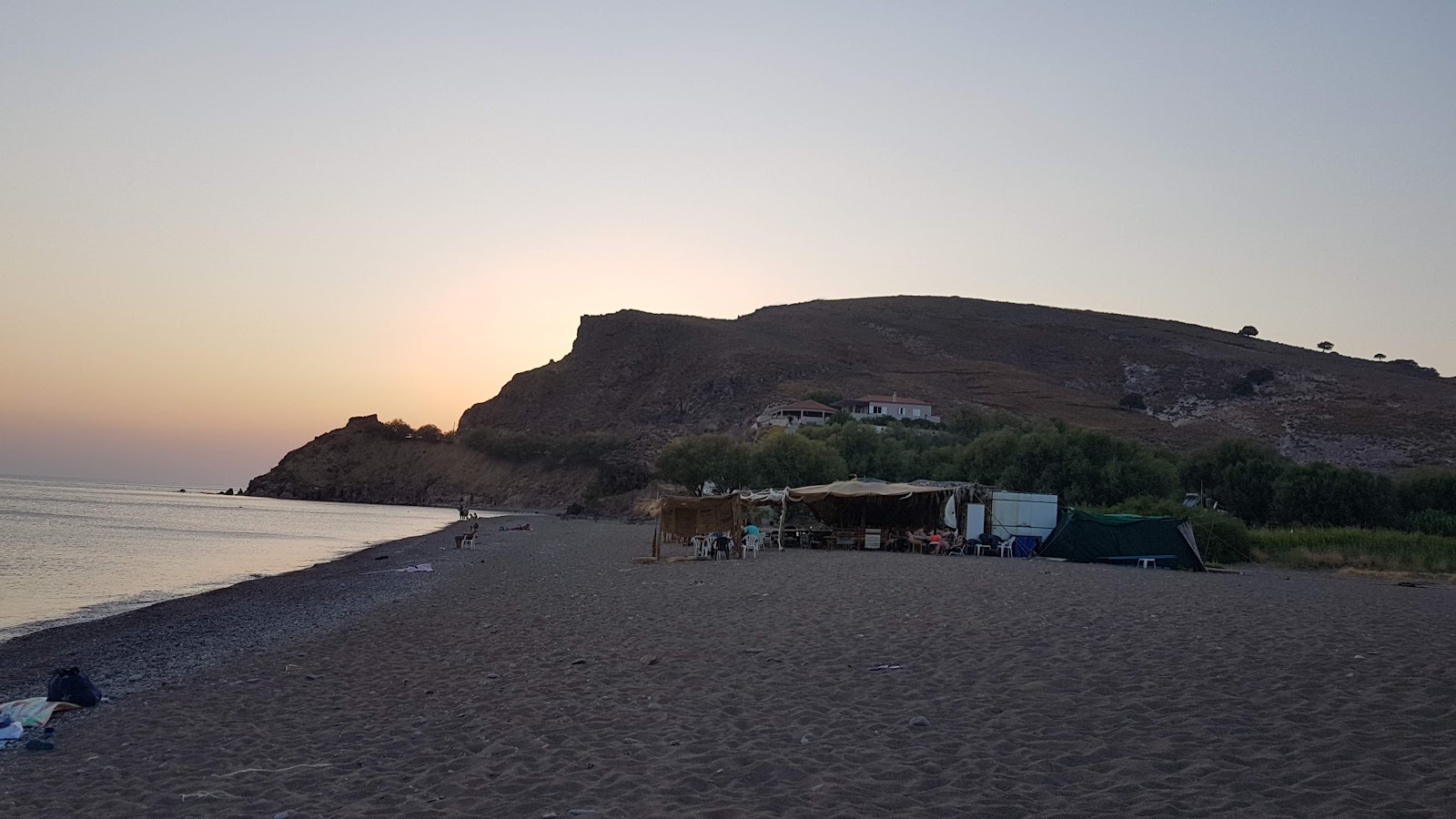 Podara beach'in fotoğrafı imkanlar alanı